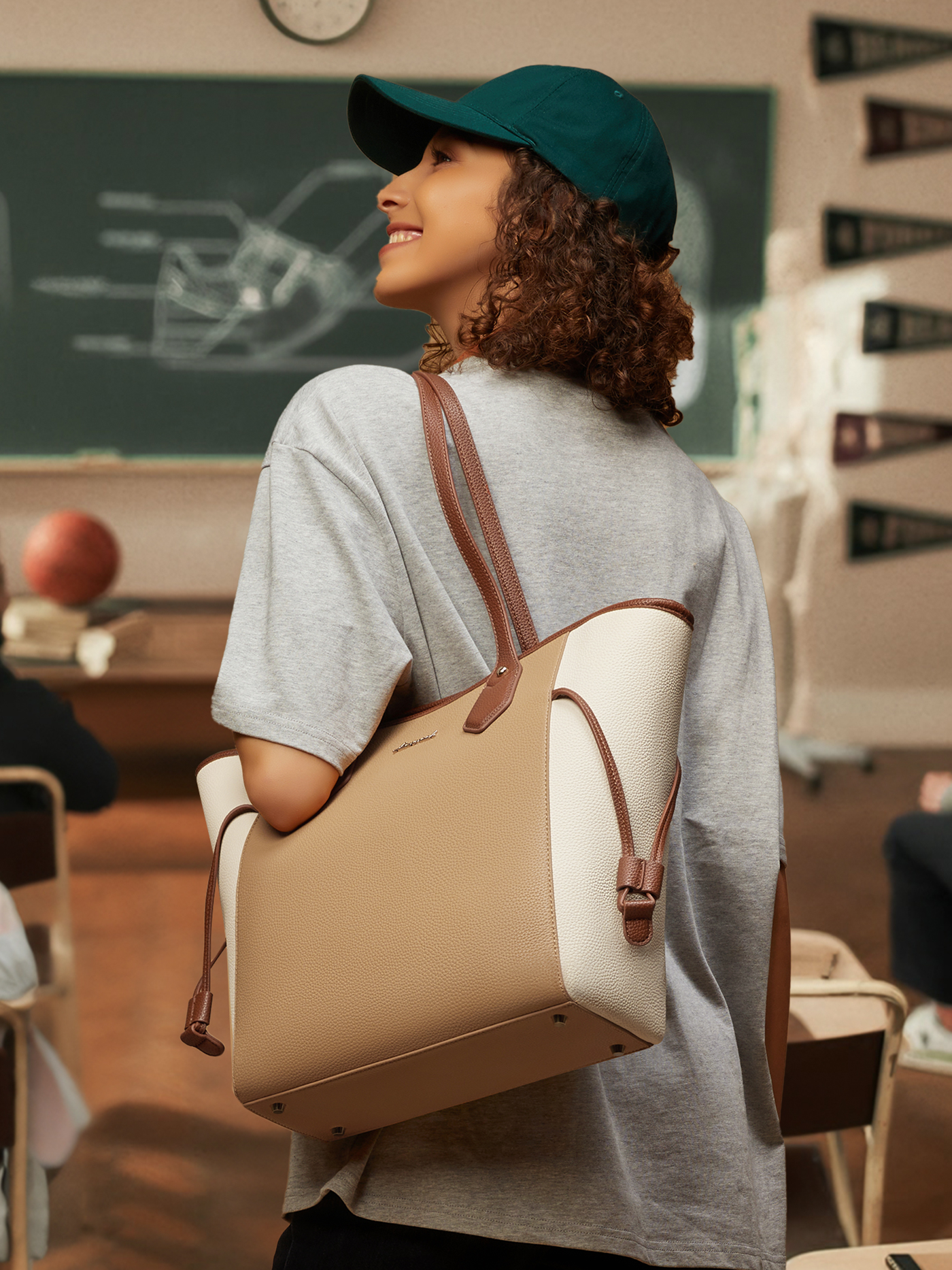 Leather Tote Bag (Only available in the US)