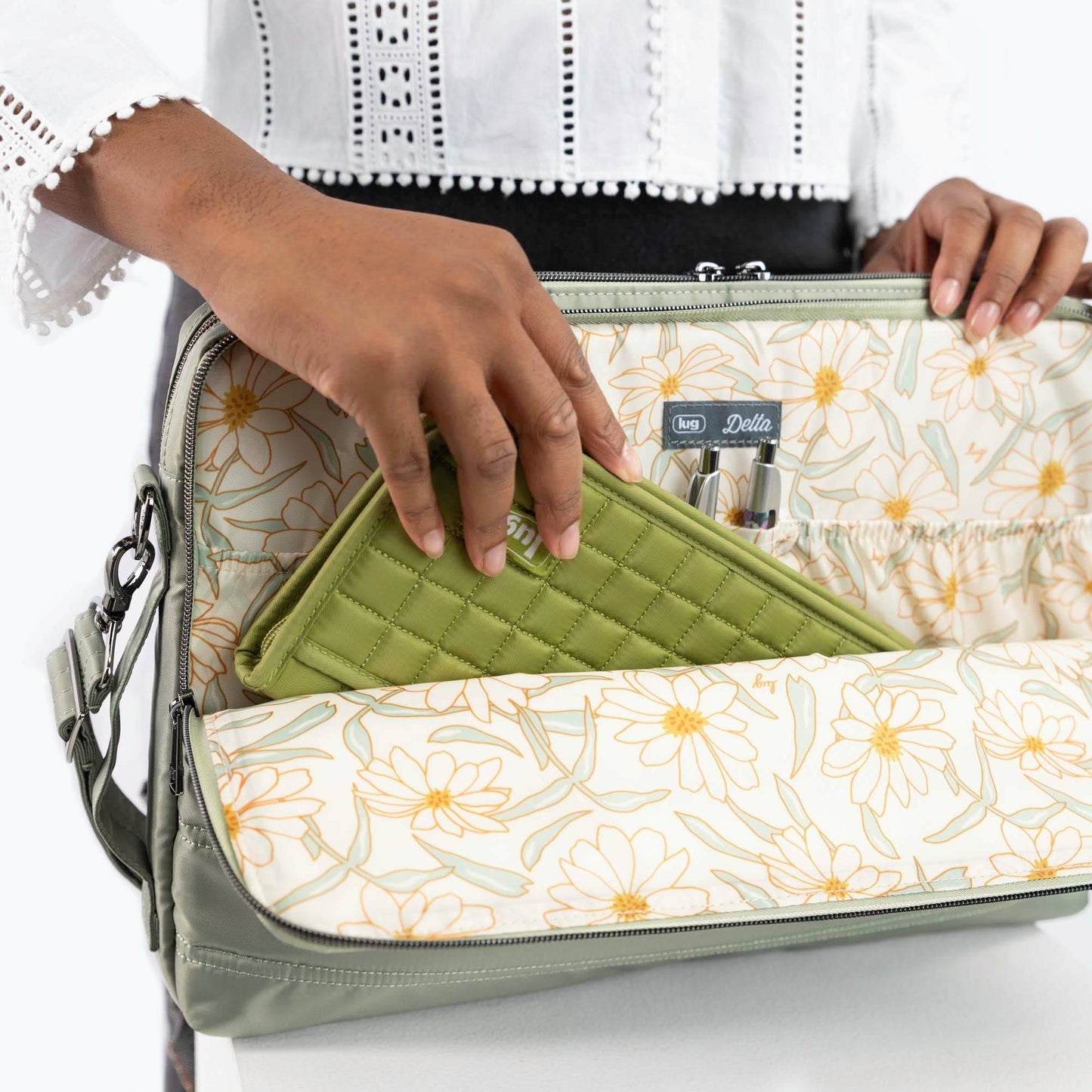 Delta 17 Laptop Case