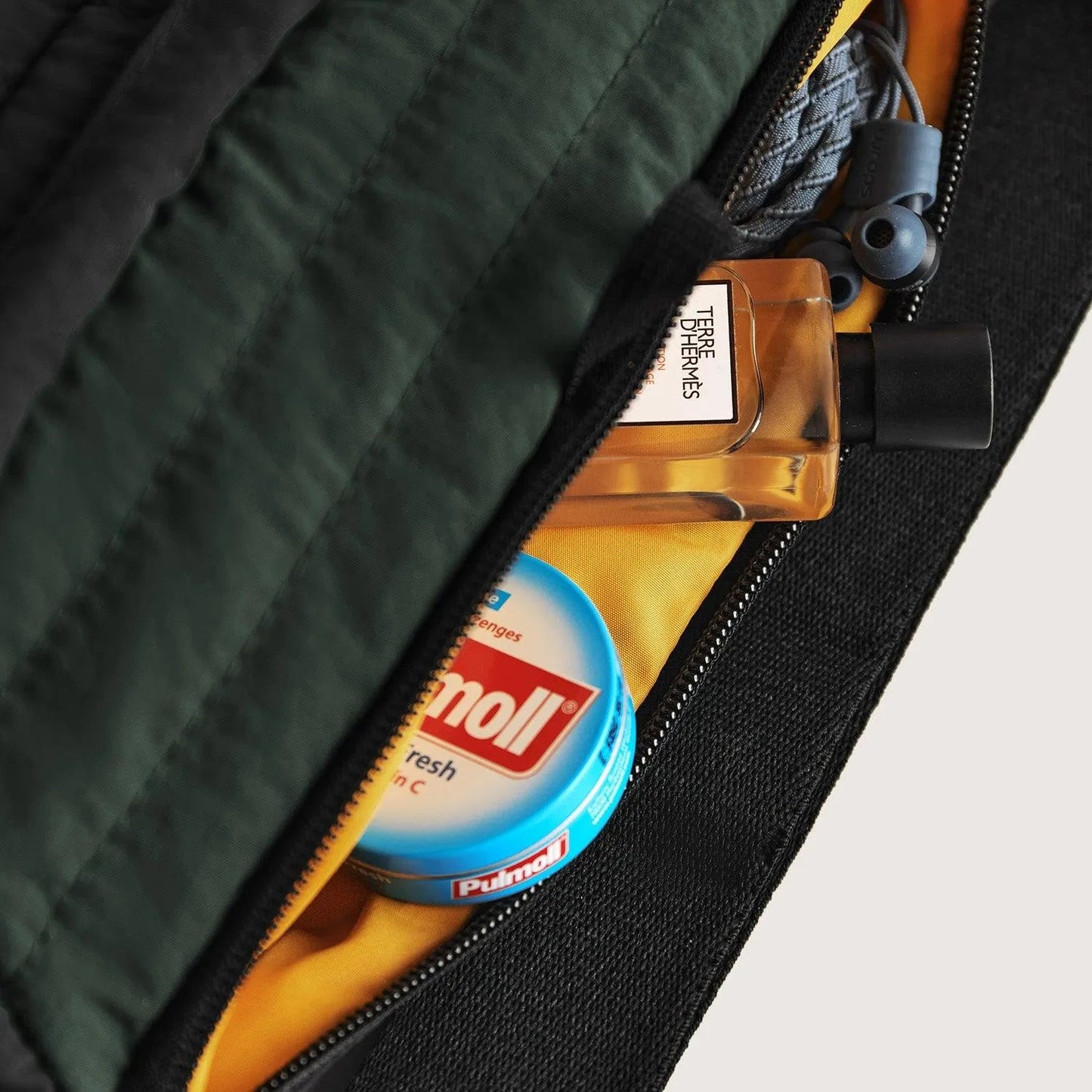 (FREE GIFT) Walker 2.5L Quilted Fanny Pack